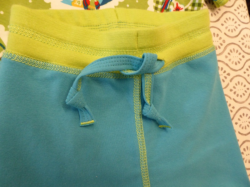 projects:pants_close-up_topstitching.jpg