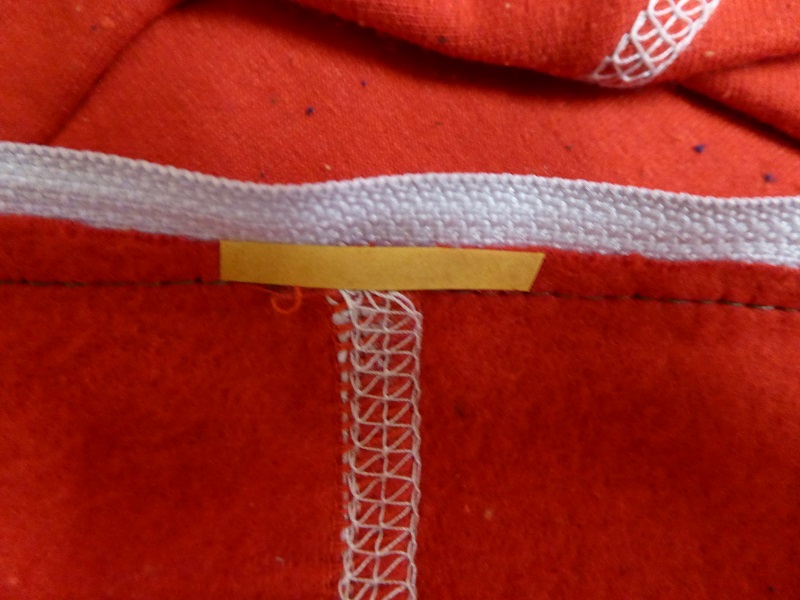 projects:avoid_zipper_slipping_with_tape.jpg